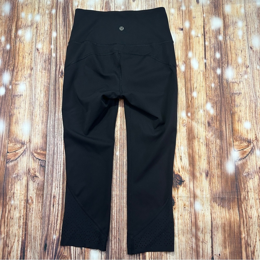 Lululemon women’s Leggins Size 4  Black